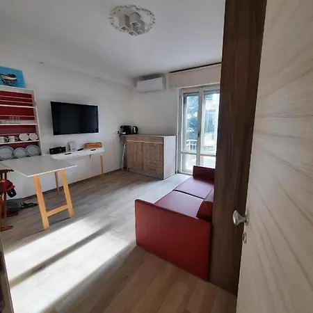 Adg Emilia 10 Appartamenti Del Garda Peschiera del Garda Extérieur photo